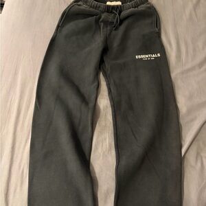 Essentials Black Fleece Logo Sweatpants Size 14/16